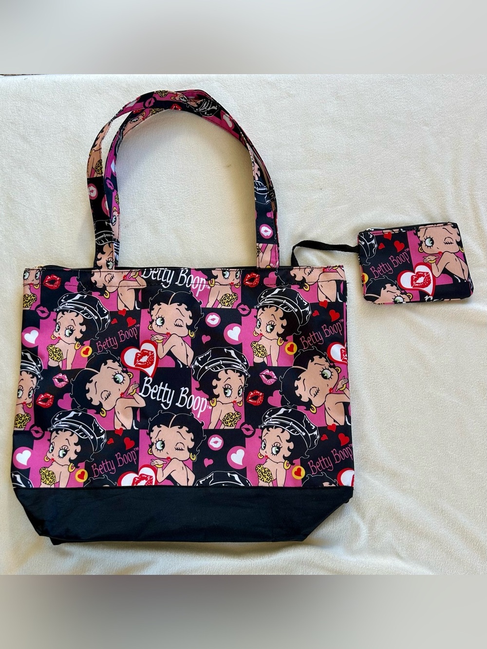 Betty Boop Black and Pink Polyester Tote with Matching Pouch NWOT